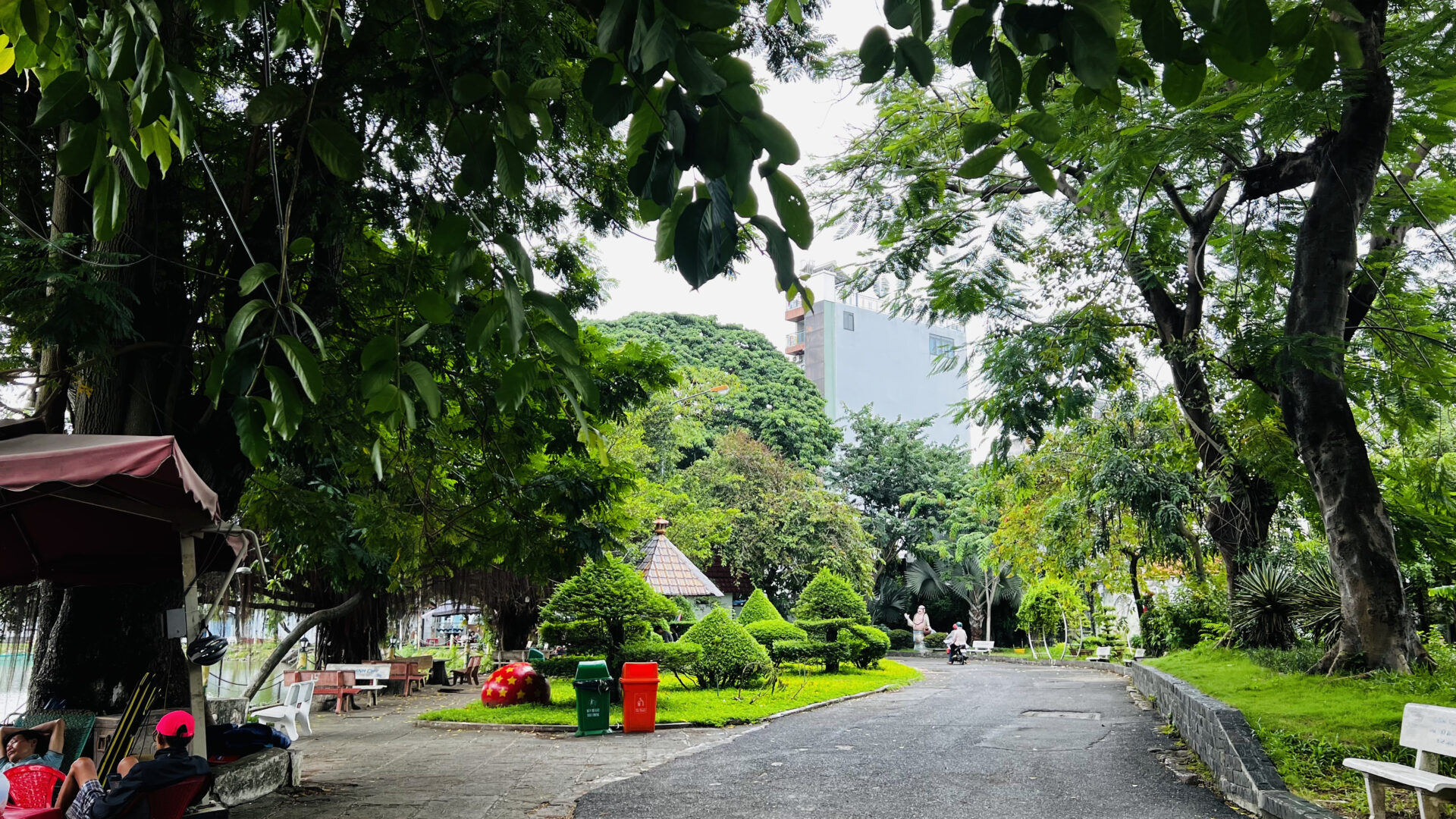 CÔNG VIÊN LÊ THỊ RIỀNG