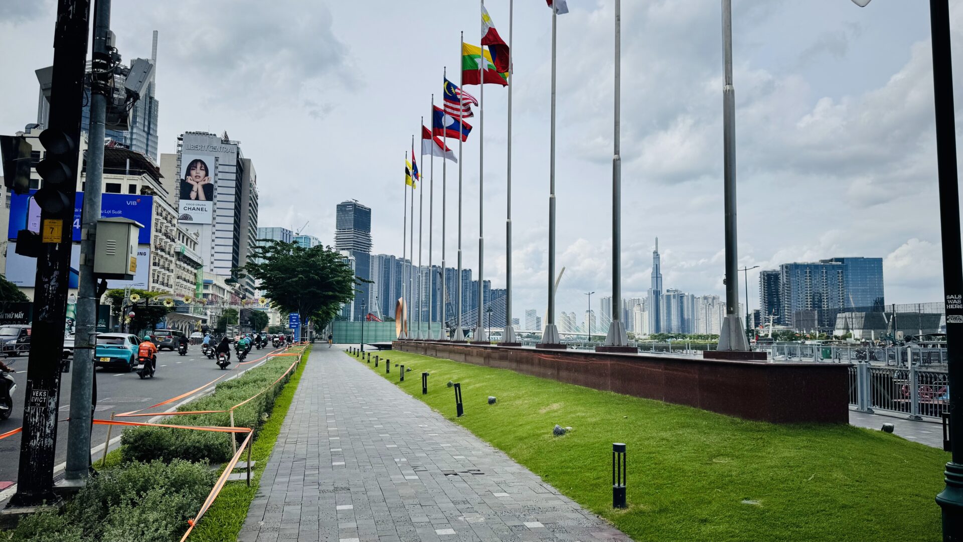 CỘT CỜ CÔNG VIÊN BẠCH ĐẰNG